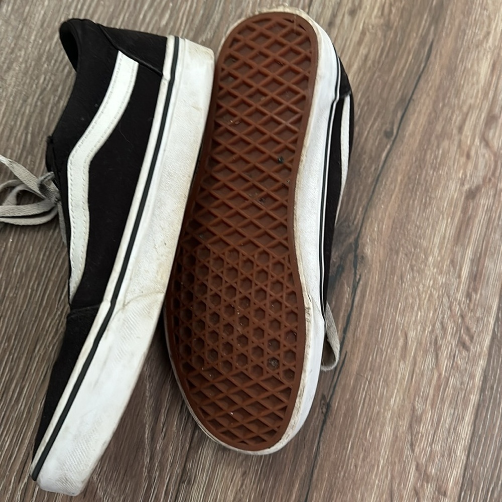 Vans - Picture 2 of 2
